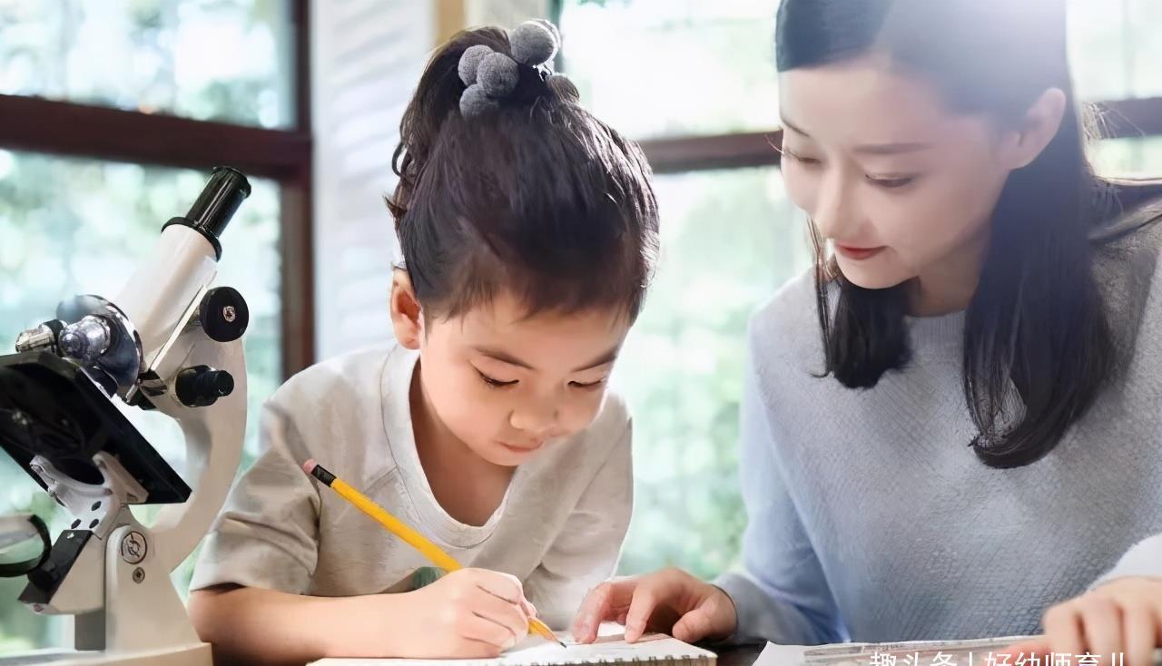 孩子|有出息的孩子通常是父母“逼”出来的:父母够“狠”,娃站得越高