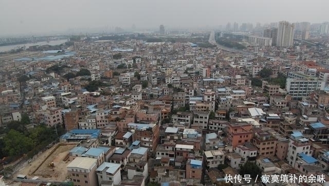 内行人|买房是选“老破小”还是“郊区新盘”内行人给出答案,幸好做对