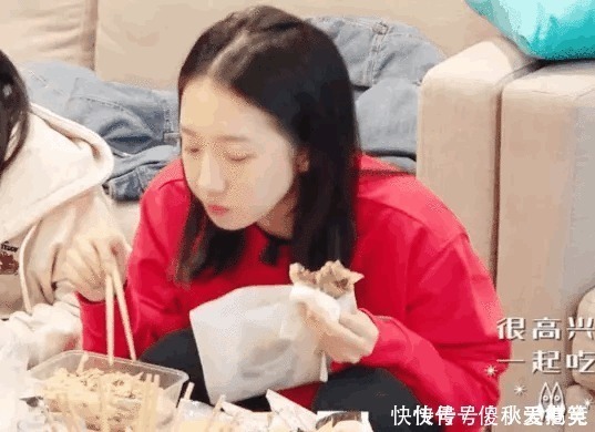 创造101|孟美岐,求求你快去做吃播吧吃的太香了,我又可以干三碗饭了