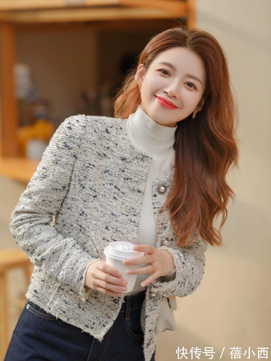 外套 优雅的女人必须有“小香风外套”,配半身裙知性优雅,配裤子时髦