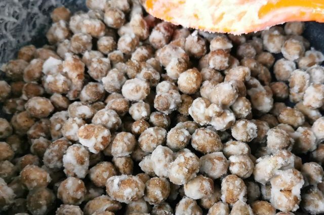 这东西十块钱三斤,比山药好吃养人,粉糯香甜,家人常吃对脾胃好