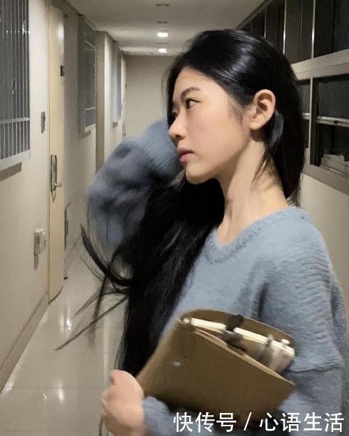 好习惯|秃头少女坚持这5个好习惯,头发会逐渐变浓密,成为多发量女神