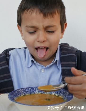 脾胃|3种汤尽量别给孩子喝了，可能对孩子脾胃伤害很大，家长别忽视