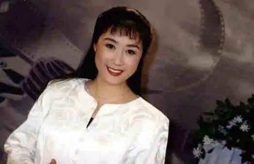 《曲苑杂坛》王牌主持人汪文华，节目停播9年后她去哪了