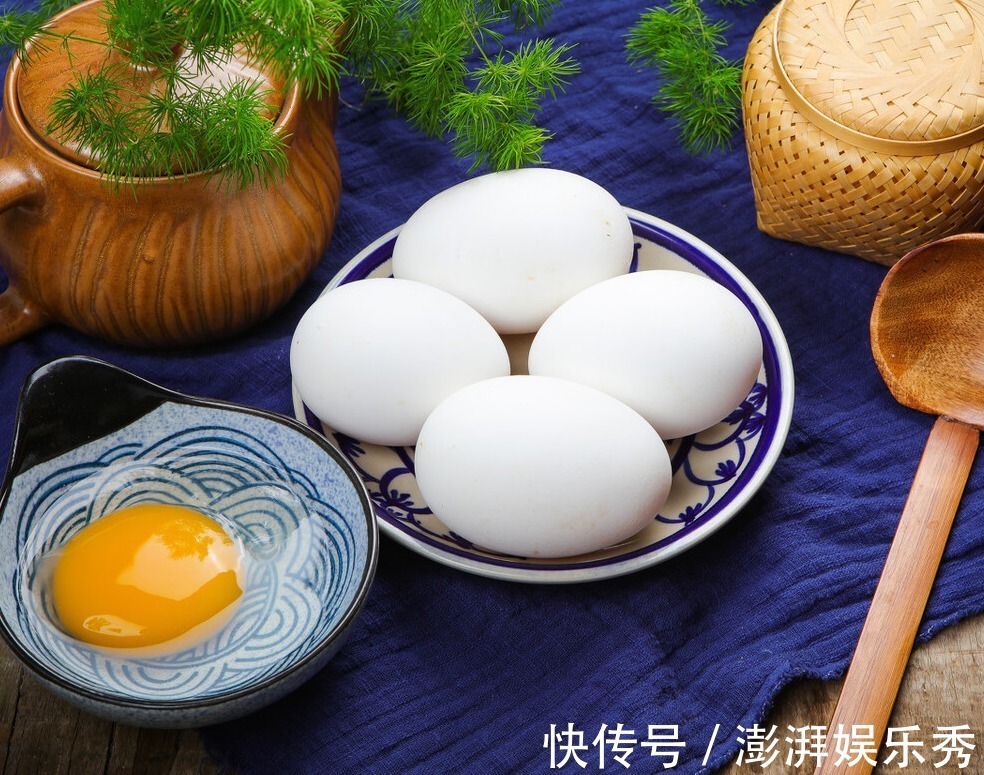 骨疏松|骨疏松的“加速器”不止核桃,北大院士呼吁:“2黄1白”也要少吃