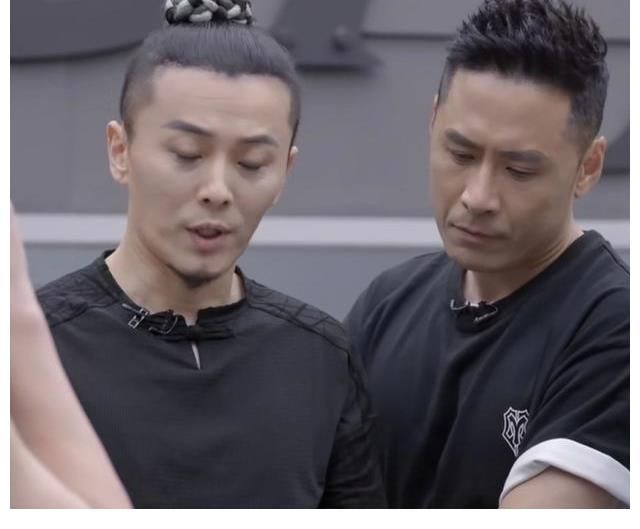 陈辉|《披荆斩棘》3位哥哥被淘汰,两位队长主动离开,实气最低却留下