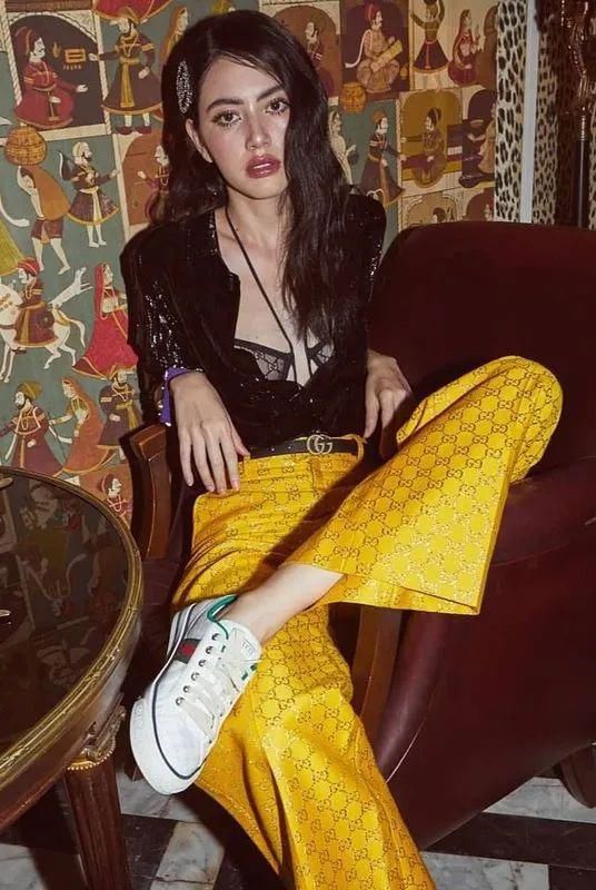  极致灰|2021年流行色来啦！显白又高级，谁穿谁先美！