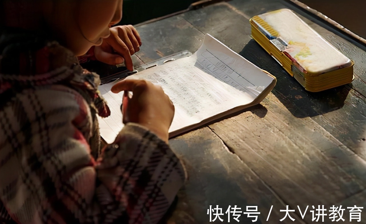 博士|“寒门博士”论文致谢刷屏,求学经历让人泪目,感谢坎坷让人成长