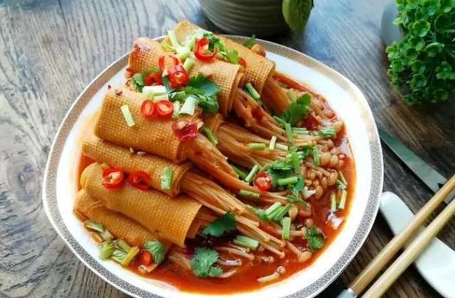 5位保姆来应聘，每人做一道菜，老公直夸第4个，却留下第3个