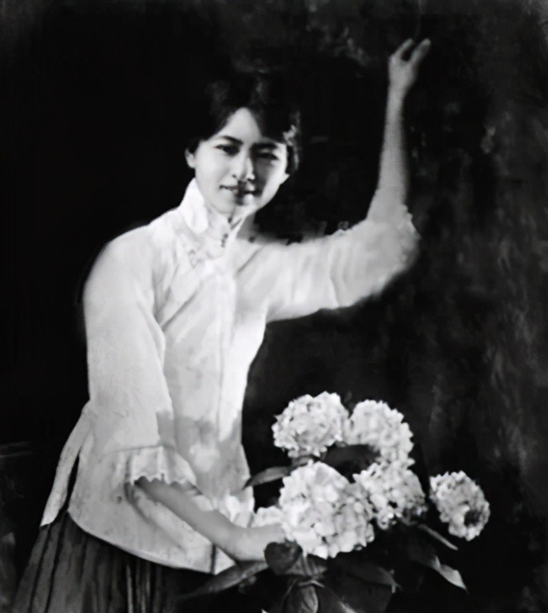  儿子|民国才女林徽因墓碑被砸，她的儿子为何不愿修复？答案其实很简单