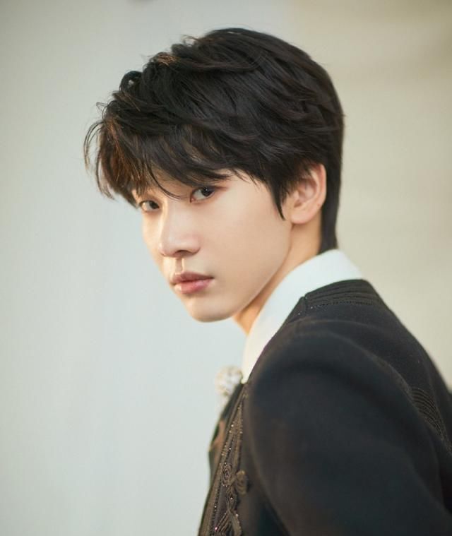 《青3》学员热度排行榜：余景天、梁森的人气不敌这位小瓷美男？