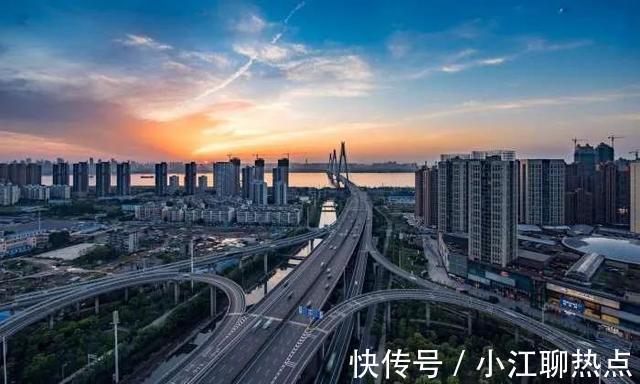 户口|逃离一线城市怕选错城选城落户、择校、买房最全攻略送给你