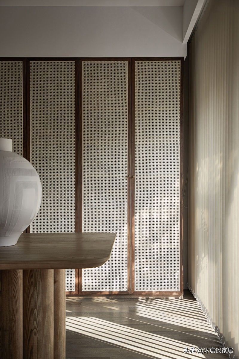 侘寂风|初看,他家真是“家徒四壁”,细品,真的是很有味道,越看越喜欢