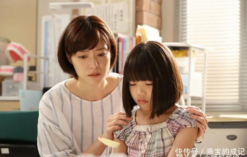 门卫|三胞胎女儿集体“抗议”,只因爸爸接孩子迟到,门卫大爷眼神亮了