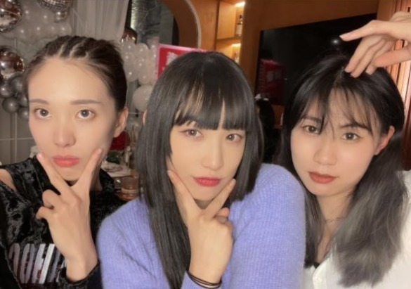 闺蜜|女排最美副攻为闺蜜庆生!妆容精致变身酷妹,闺蜜一个比一个漂亮