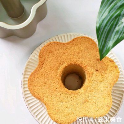 做法简单零失败的不粘模具一样轻松烤戚风蛋糕