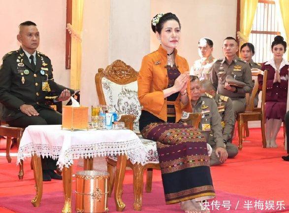 诗妮娜太好面子了!没有奢华项链不服输,自己用珍珠DTY也耀眼