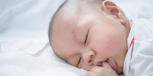 母乳|''一月睡、二月哭、三月攒肚'',老人的育儿顺口溜,是否科学?