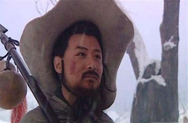 五虎将|梁山五虎将之首,宋江为何选择大刀关胜,而不选实力更胜一筹的林冲?