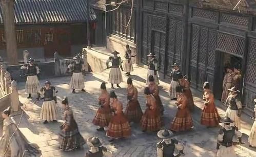 逃跑|古人被诛九族的时候，为何亲属不跑其实逃跑才是最傻的