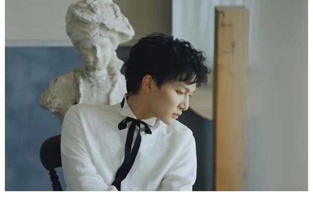 周深奔跑吧：不積跬步，何以至千里，頂峰相見(jiàn)，風(fēng)光無(wú)限