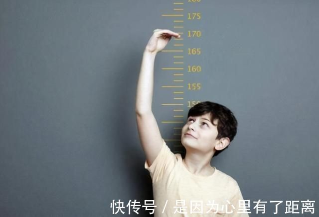 同龄人|孩子腿部有2个特点,是大长腿的“特征”,长得晚也能后来居上