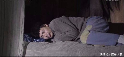 为奴的女人:被丈夫80大洋典给有钱人生娃,生完娃又被无情抛弃