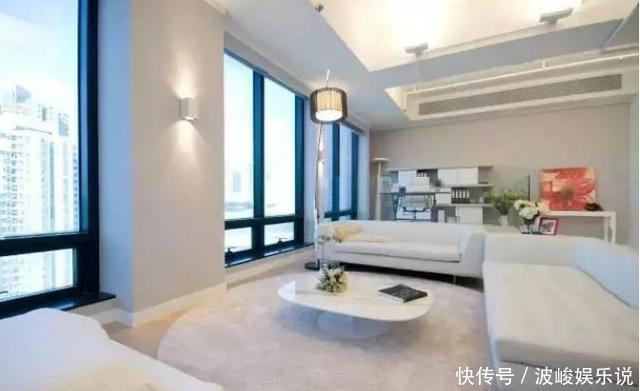 沙发|94㎡简约一室房，没有墙的设计，连卧室都是“隐藏”起来的