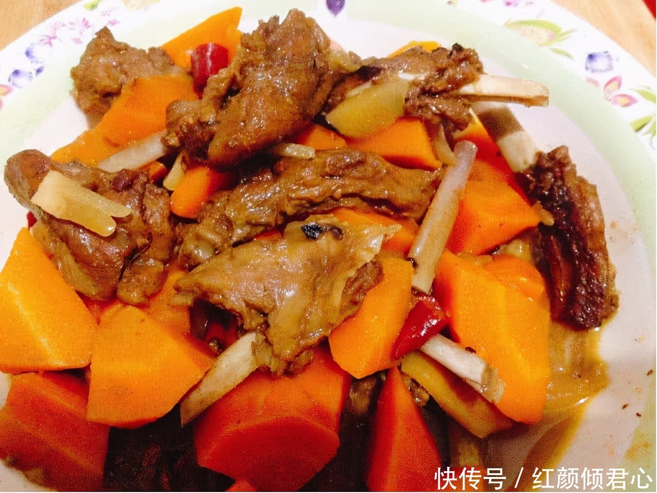 美白|女性到了40岁,常吃3种食物,美白肌肤,缓解痛经,预防子宫早衰