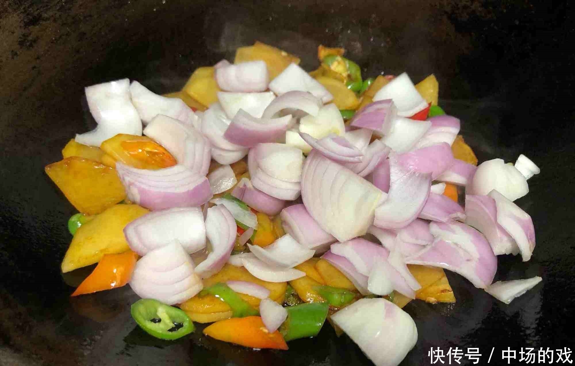  排出|土豆和它炒是“天然泻药”，排出黑臭宿便，口臭都没有了！