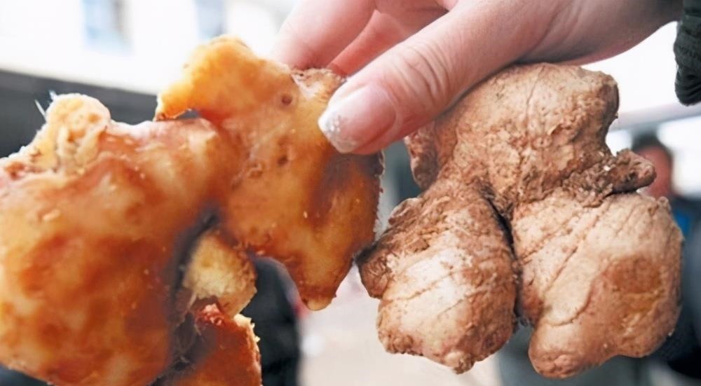 才知道这种生姜不能买，菜贩子从来不吃，为了家人健康，不妨看看