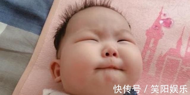 贪玩|宝宝吃奶时总是“扭来扭去”不是因为贪玩,而是因为这几点