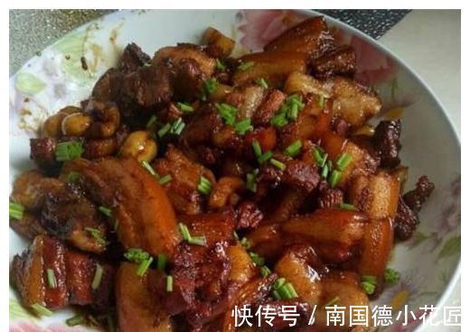 秋季吃板栗，和它一起吃，红亮软糯，拌米饭最好吃，老妈差点吃撑