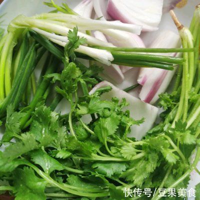 禁忌|简单快手下饭菜，一不小心就吃撑