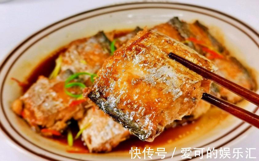 带鱼别只会干炸了，教您一个好吃做法，肉质细嫩鲜香无腥，快来学