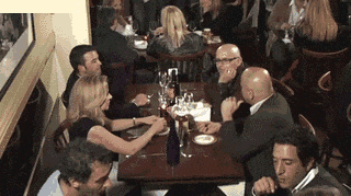 |搞笑GIF：本来想给女友一个惊喜 结果我在医院躺了三个月