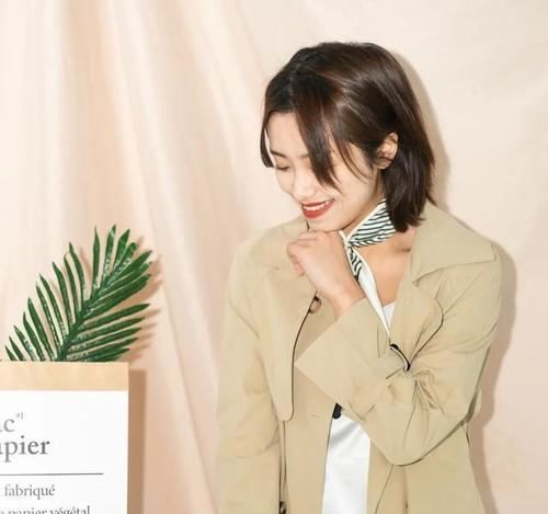 “ 春外套 ”我爱惨了！2021年这么穿，流行极了！