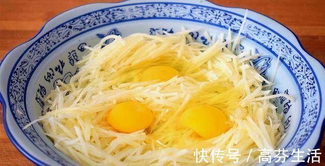 鸡蛋|土豆丝加了三个鸡蛋，但真好吃,我家一周吃六次，全家都争先恐后地吃