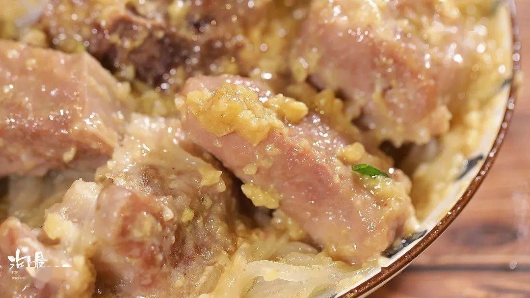吃腻了糖醋排骨!一腌一蒸,香到邻居来敲门!