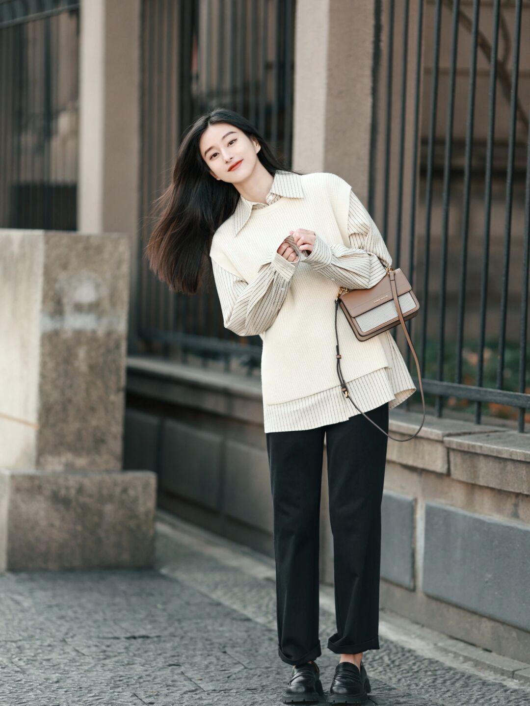 更上一层楼 “毛衣”怎么穿出时尚感?看看这些搭配造型,保暖温柔又显瘦