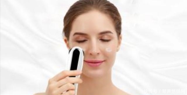 脸部|洗脸后,直接用手拍打爽肤水?怪不得皮肤差!这样做才是正确的