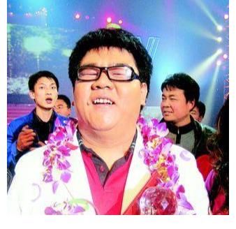 草根逆袭斩获星光大道总冠军，走红却忘初心，盲人歌手杨光他变了