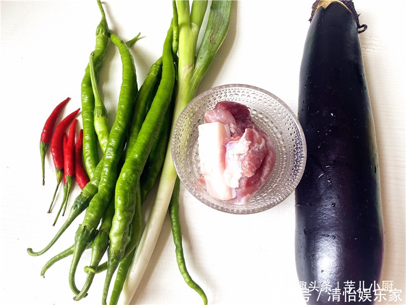 茄子|茄子最好吃的做法,简单快捷,美味下饭,一盘不够吃,少油更健康