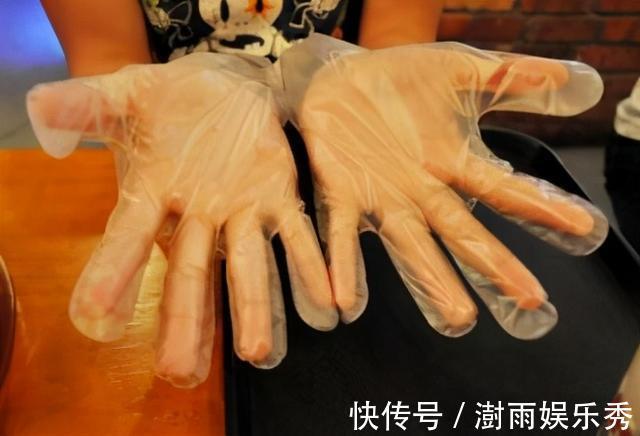 护手霜|中老年朋友护手的3个妙招,比单单涂护手霜更管用