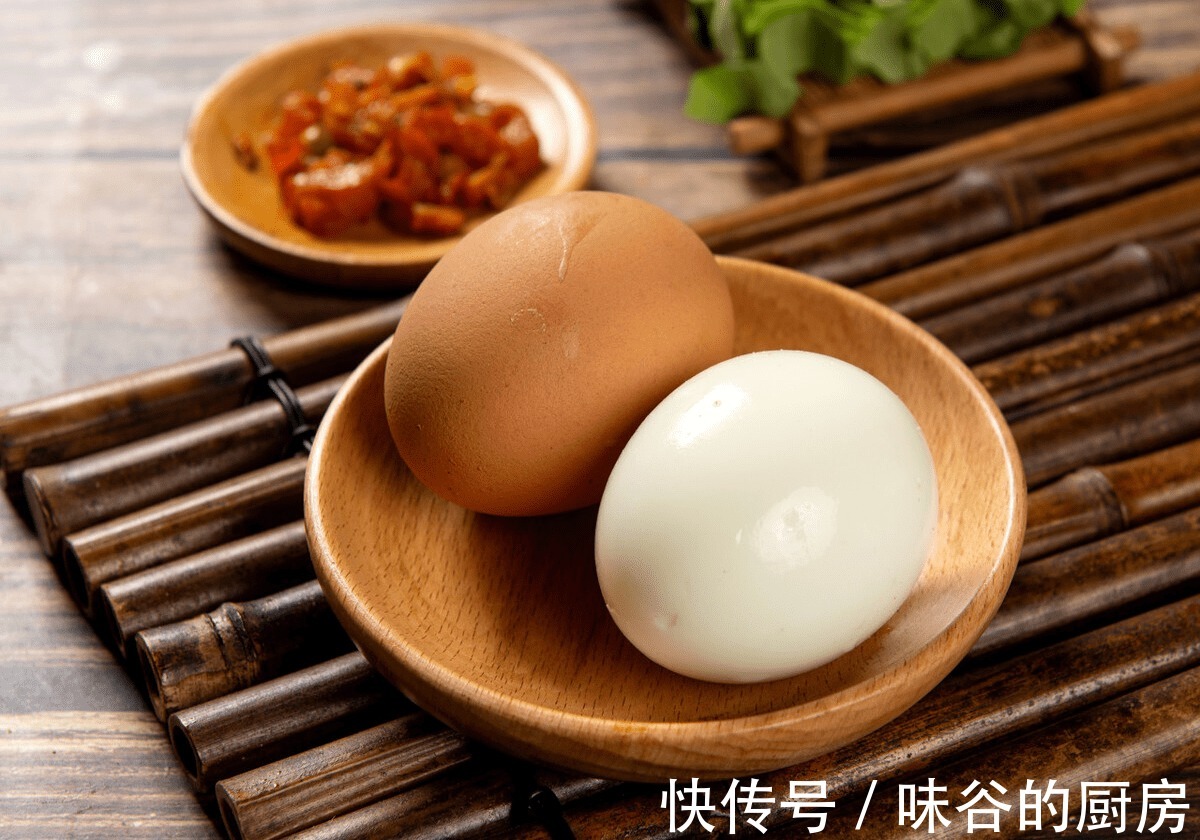 装入盆|明日腊月初一,再忙也别忘了吃5种传统食物,祈福纳吉,家人安康