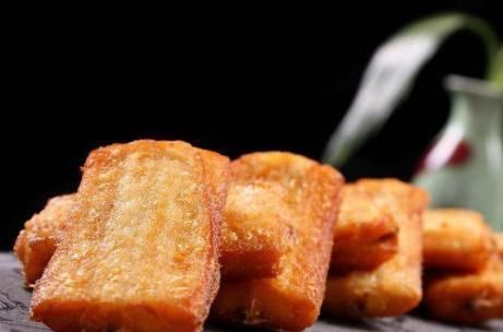 炸带鱼裹面糊?难怪出锅回软快,教你1招,带鱼外酥里嫩不回软