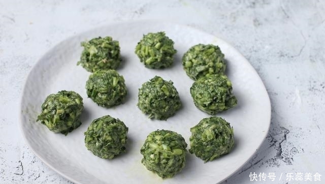 面粉|春季不能错过这种蔬菜,做成丸子蒸着吃,原汁原味,营养太棒了