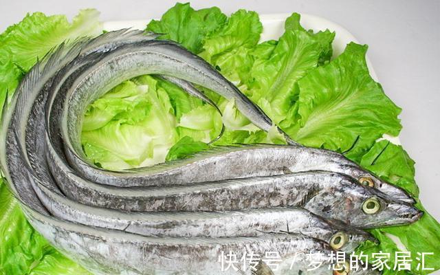 带鱼|炖鱼时,有人加料酒,有人加醋,全不对,教你正确做法,超美味