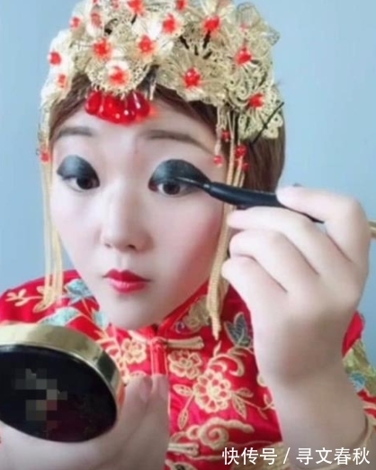 单眼皮|奇闻:结婚当天新娘的眼妆火了,睁开眼的那一刻,网友:就服你