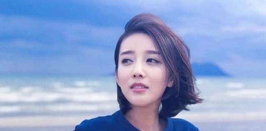 她是非誠勿擾最美女觀眾，卻因為鏡頭不經(jīng)意一掃，進(jìn)入了演藝圈